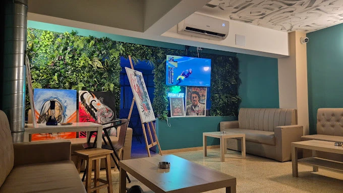 cannabis shop near sagrada familia